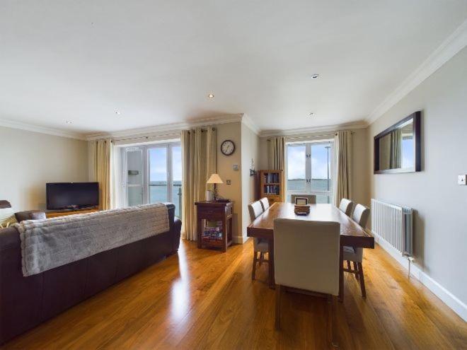Cosy 3 Bedroom Apartment In Central Portrush With Sea Views Esterno foto
